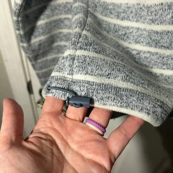 Thread & Supply indigo & white stripped 1/4 zip pullover sweatshirt. Size small - Picture 5 of 9